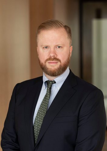 Adrian Hallström. Photo.